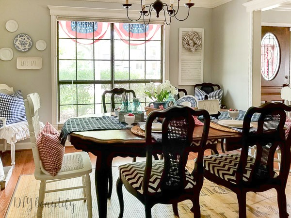 Tips to bringing your collections together to add classic all-American patriotic decor without spending any money! Read more at DIY beautify! patriotic dining room decor