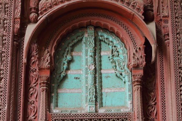 Ornately carved window on a haveli in Bikaner, Rajasthan, India