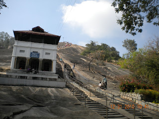 660 steps to Gommuteshwara