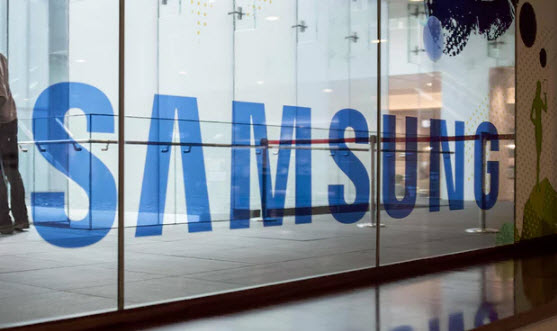 Samsung Galaxy S8 to have bigger 'infinity' display, insiders say