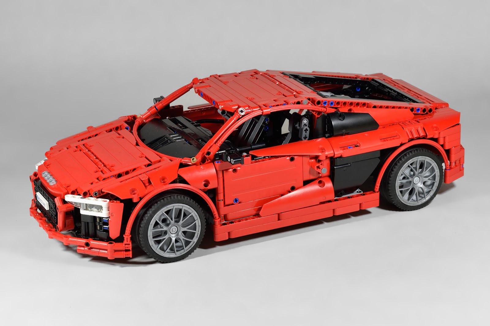 Artemy Zotov - LEGO creations: Audi R8 V10 Second Generation