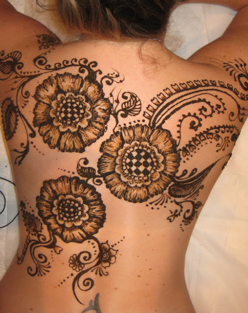 Henna Tattoo For Girls To Look Classic!