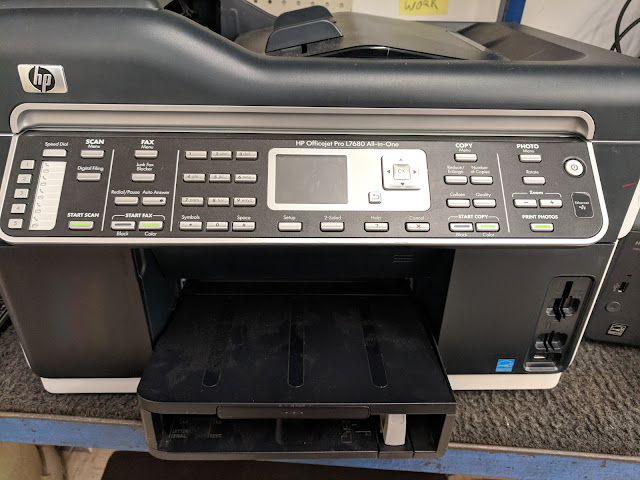 Impresora HP lista para imprimir vía wifi.
