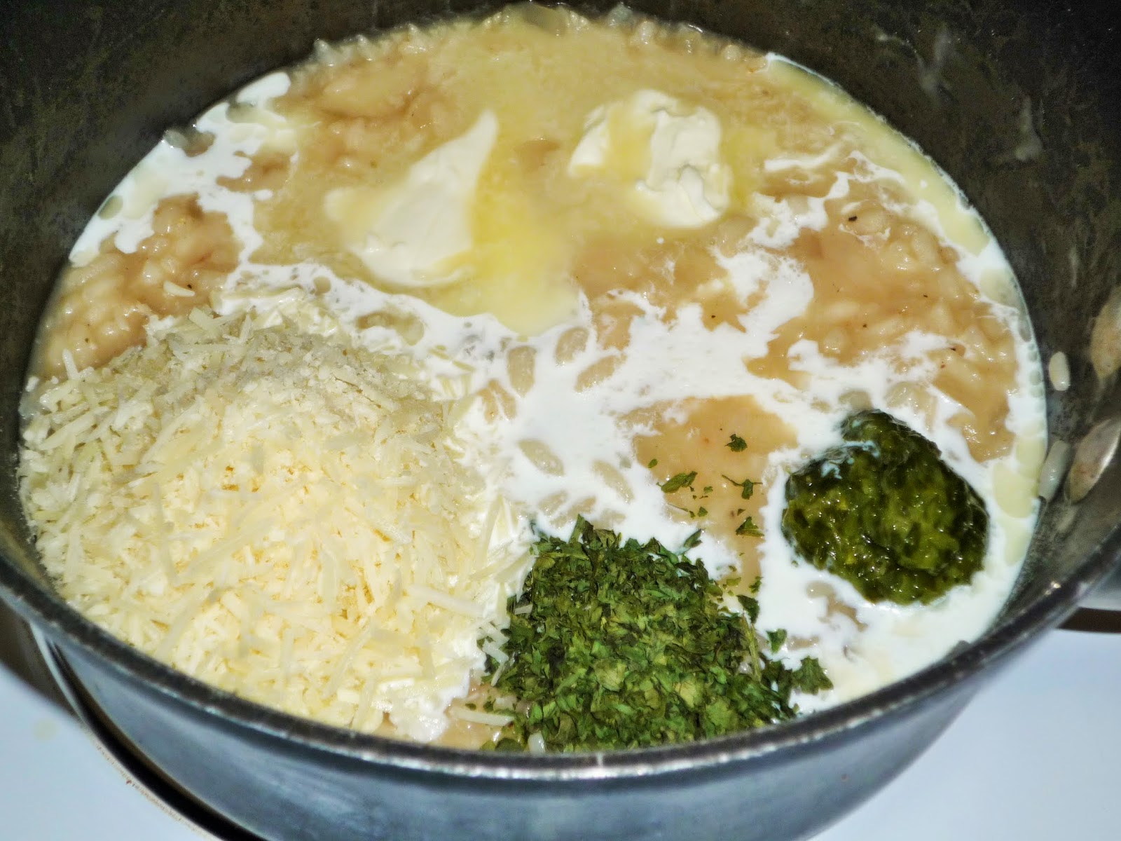 Red Carpet SundaySupper...Featuring Indulgent LobsterChampagne