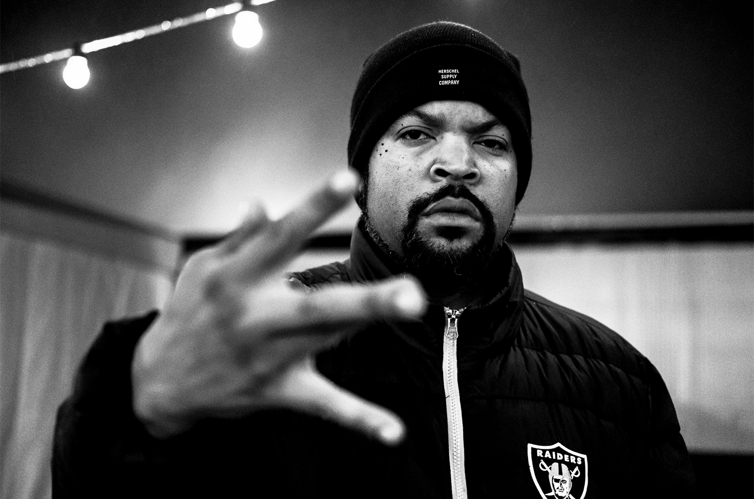 Snoop Dogg, Eminem, Dr. Dre ft DMX, Eve,Ice Cube, The Lox - Back In The Game  (Lyrics) 