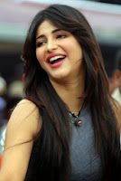 shruti-haasan-latest-stills-tollyscreen-