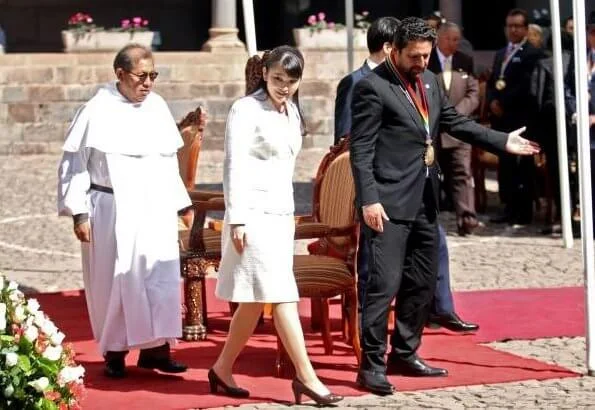 Princess Mako visited the ancient Inca ruins of Machu Picchu in Peru. She visit Koriqancha Temple and Cusco's Cathedral