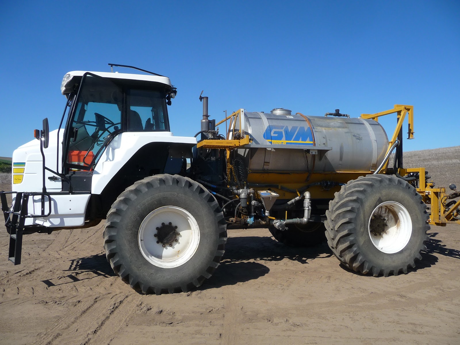 FARMING THE PALOUSE Self propelled Sprayers