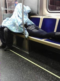 Gente rara en el metro