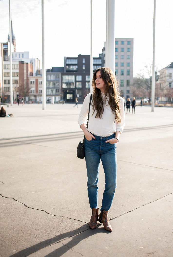 Outfit: boho in bangs and Levi's Wedgie jeans - THE STYLING DUTCHMAN.