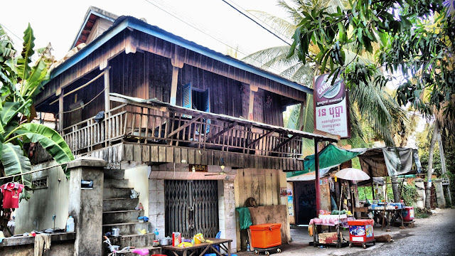 Deux Cambodge ou les rues de Chroy Chongva Deux Cambodge ou les rues de Chroy Chongva