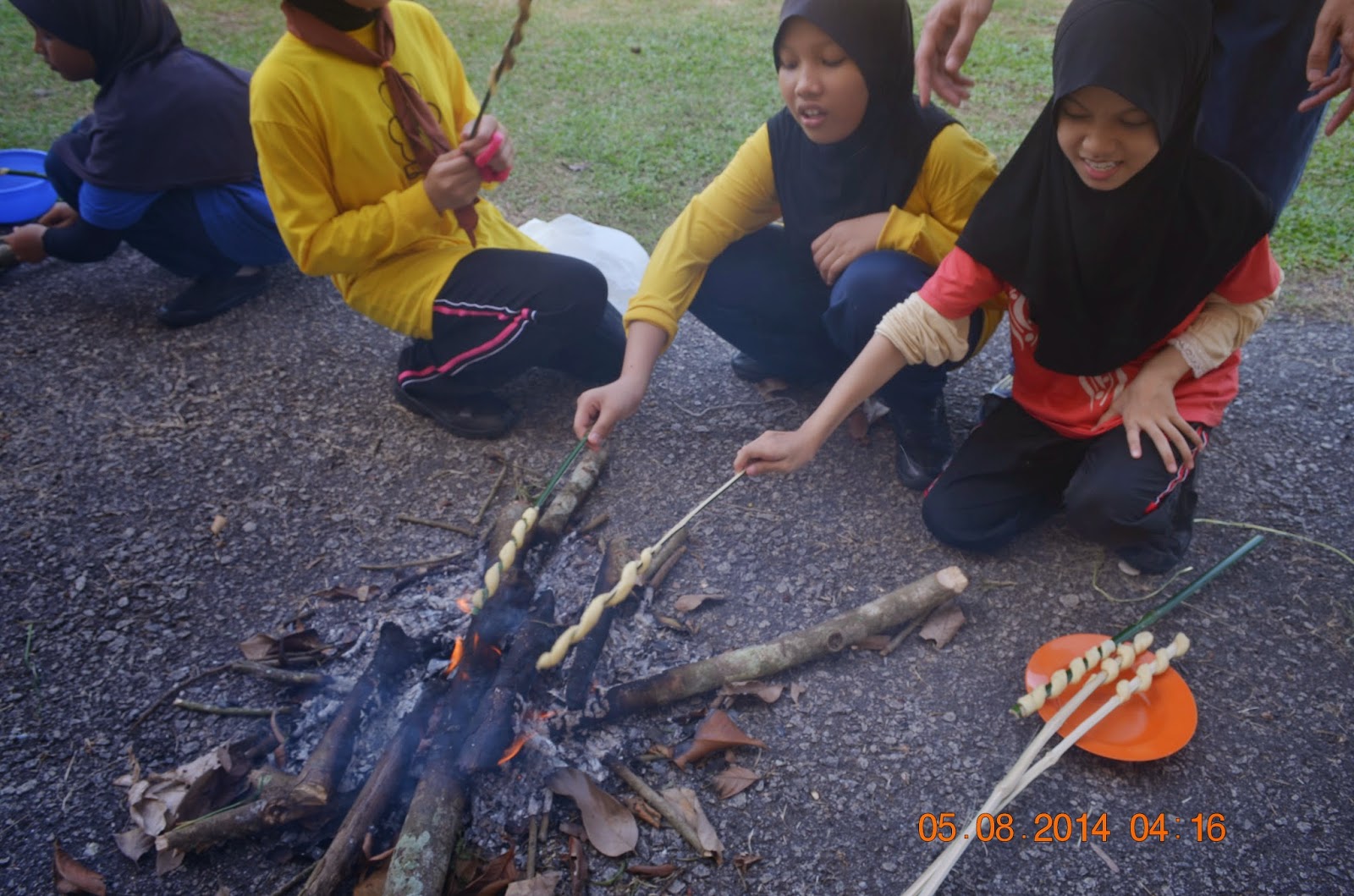PANDU PUTERI TUNAS SK CHENDERAH: MASAKAN RIMBA