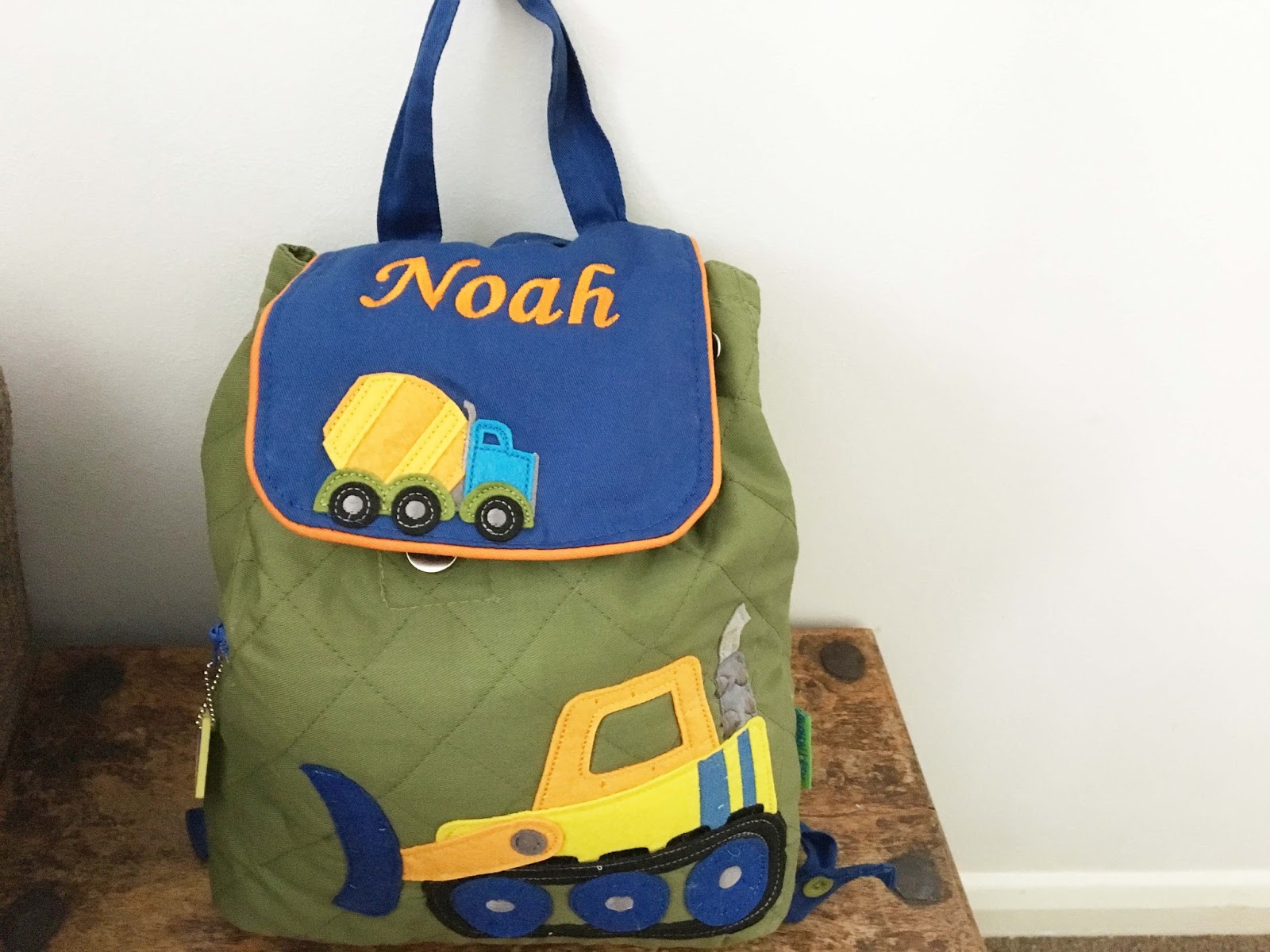 WHAT TO PACK IN YOUR CHILDS NURSERY BAG