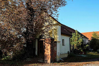 Pełcznica gm. Kąty Wrocławskie, kapliczka domkowa z I poł. XIX Pełcznica gm. Kąty Wrocławskie, kapliczka domkowa z I poł. XIX