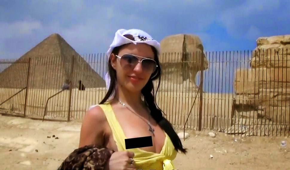 She2i2 Tourists Film Porn At Giza Pyramids Enraging