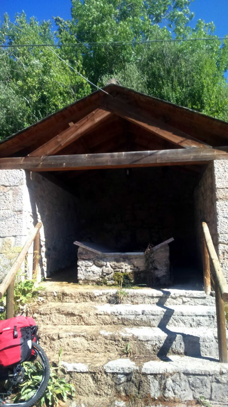 Lavadero público de Torrestío | Lavaderos públicos