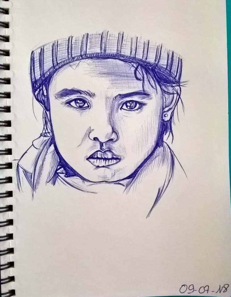 Portrait D Enfant Du Monde Au Stylo Bic Bleu Crystal Ynomra