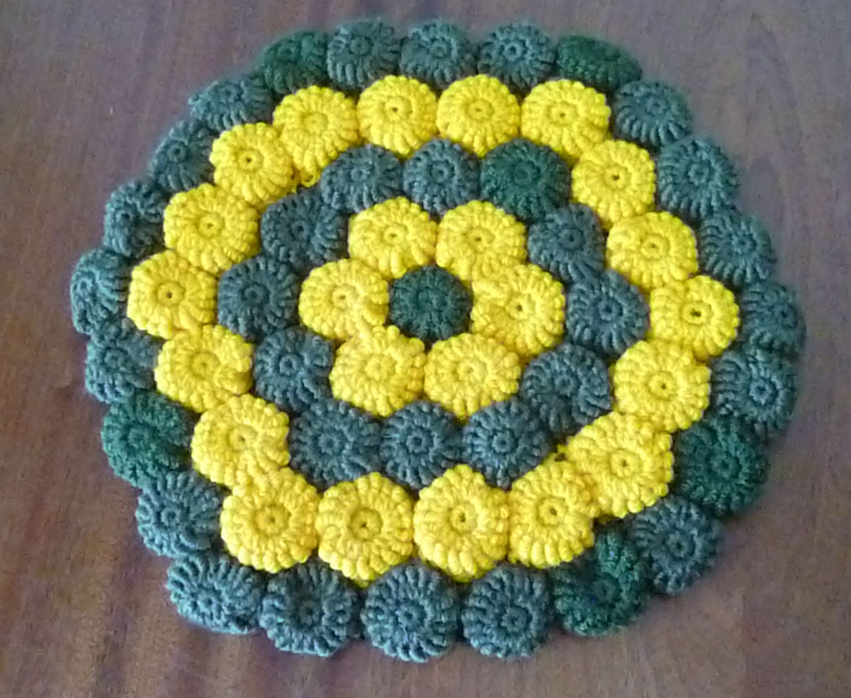 Вязаные коврики на стулья