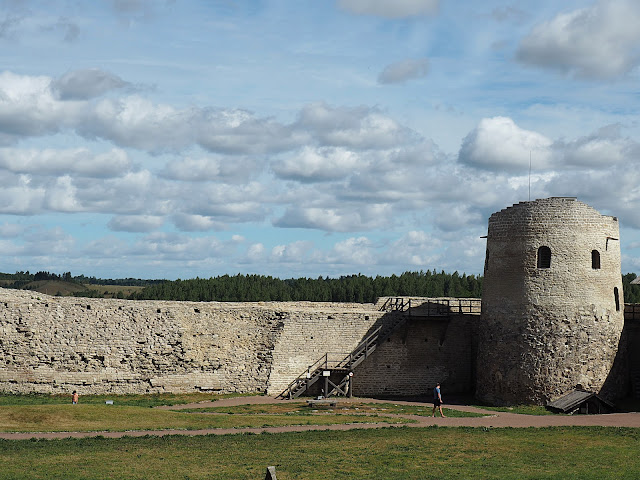  –  (Izborsk – fortress)