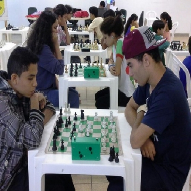 Miracema conquista ouro e bronze no 1º torneio aberto de xadrez
