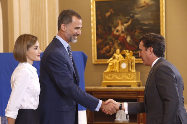 King Felipe and Queen Letizia met with Europa Scholarship pupils