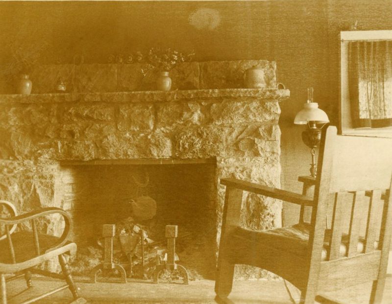 Cool Photos That Show What Fireplaces Looked Like From the Late 19th