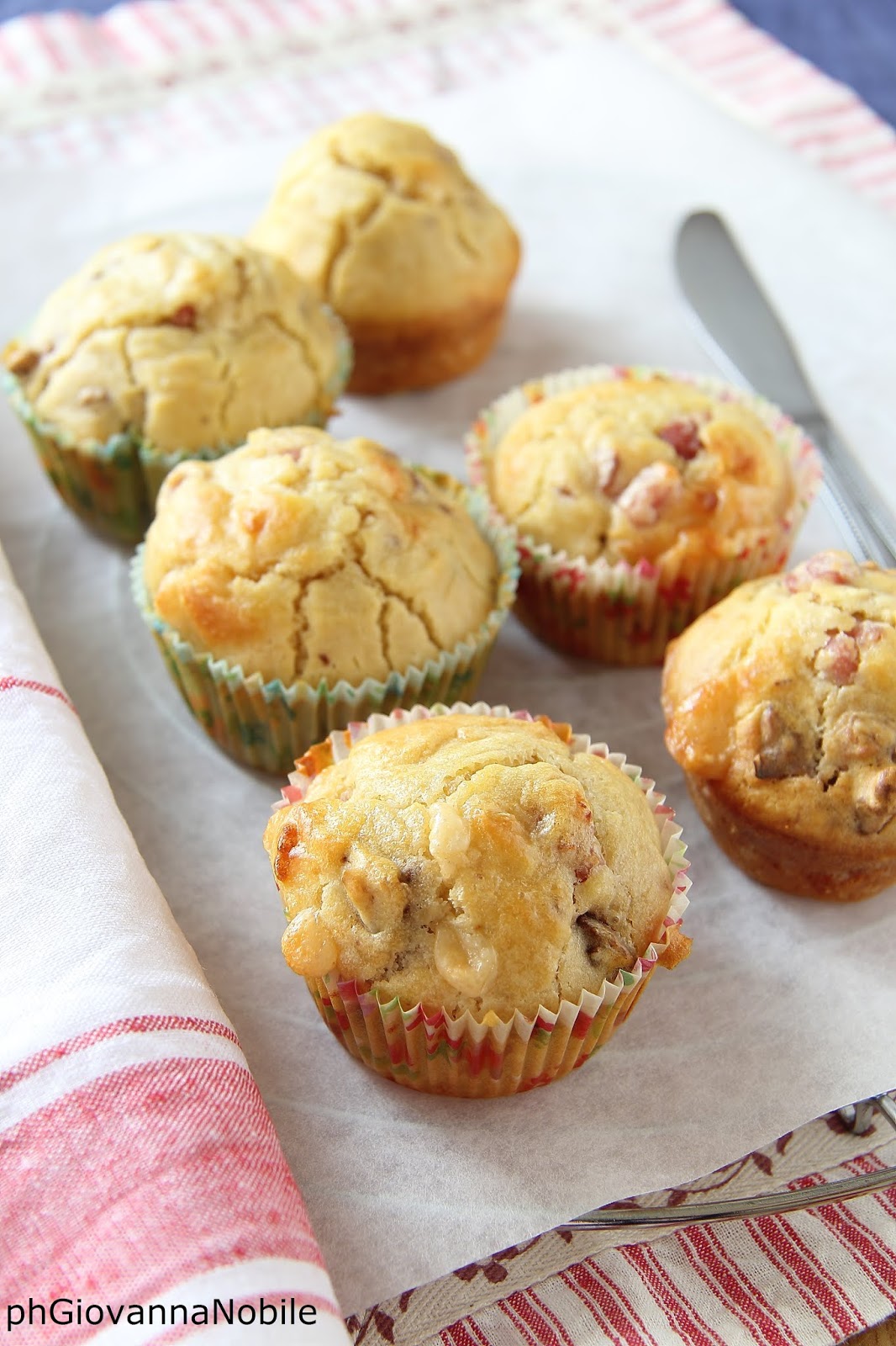 Muffin con pancetta, noci e parmigiano reggiano la cuoca eclettica