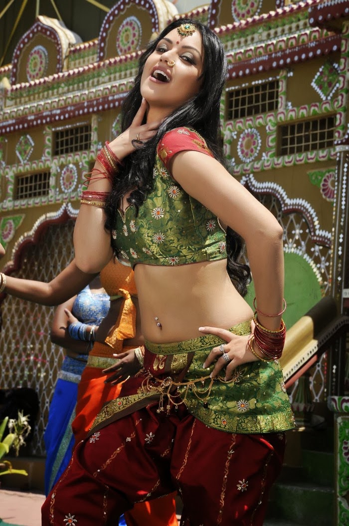 Sexy Zakaria Grand Masti Actress Photoshoot