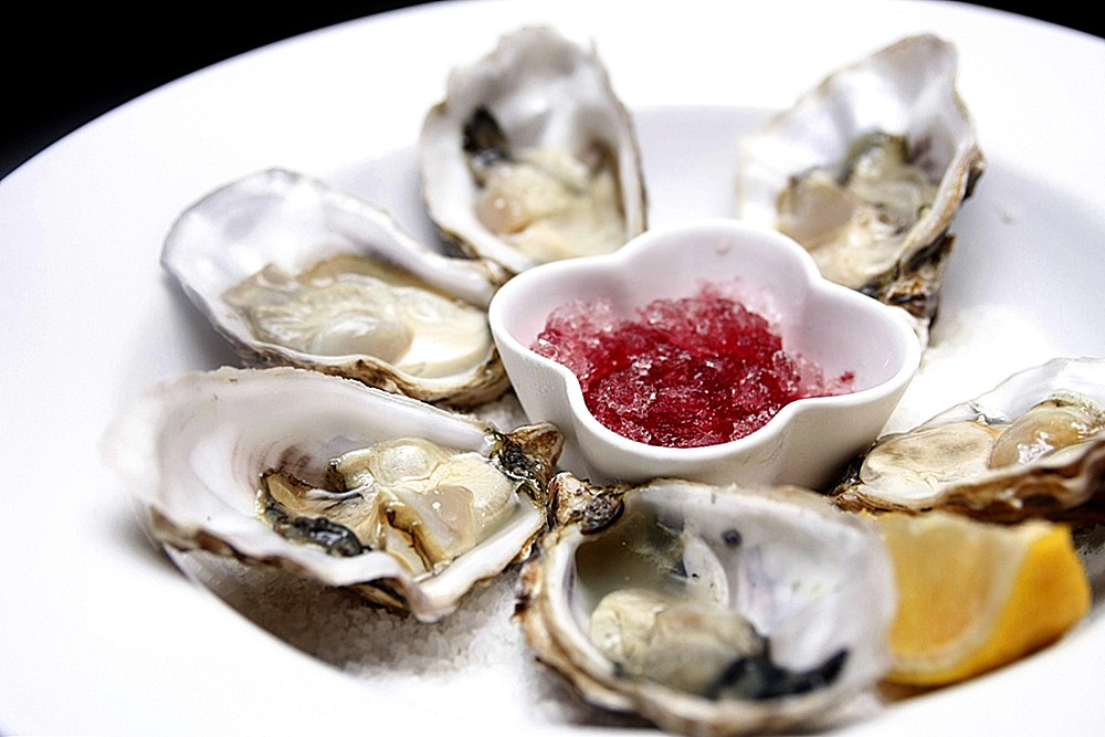 71 Gramercy Restaurant French Fine de Claire Oysters