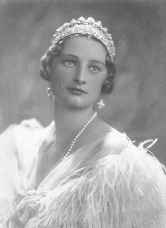 "MIS JOYAS REALES" Tiara del Imperio Belga Casa Real de Bélgica