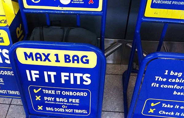 RYANAIR: ADDIO AL BAGAGLIO A MANO GRATIS RYANAIR: ADDIO AL BAGAGLIO A MANO GRATIS