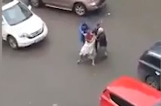 В Уфе голый окровавленный парень бегал по улицам В Уфе голый окровавленный парень бегал по улицам