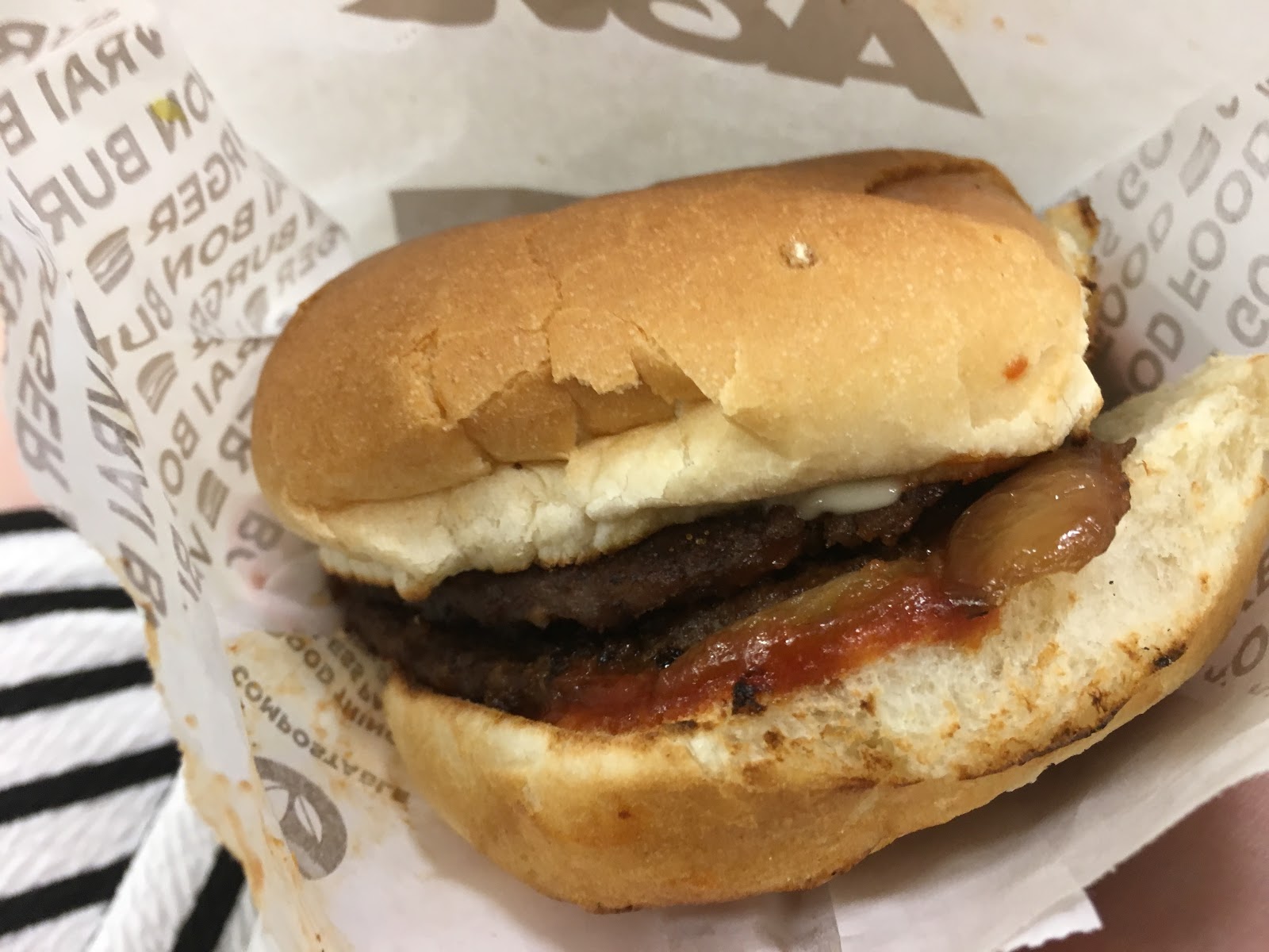 Adorable Fluff A&W Double Buddy Burger Review.