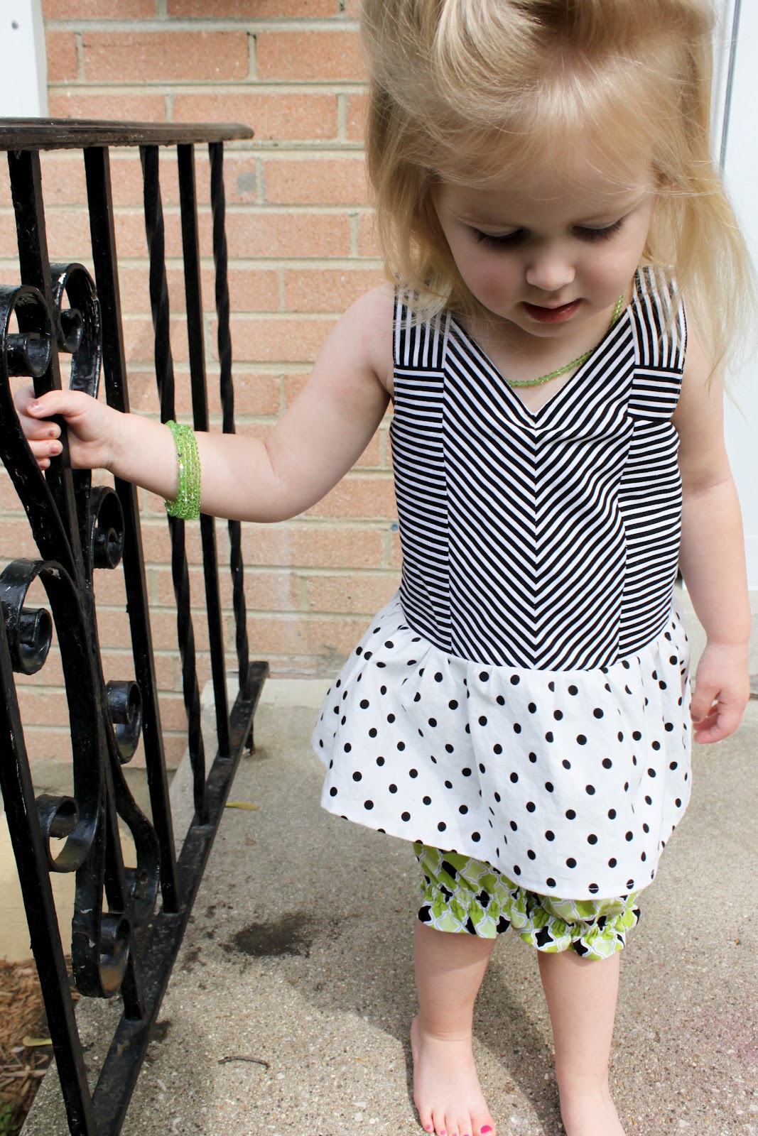 sew easy being green Chevron Stripes Top Tutorial!!