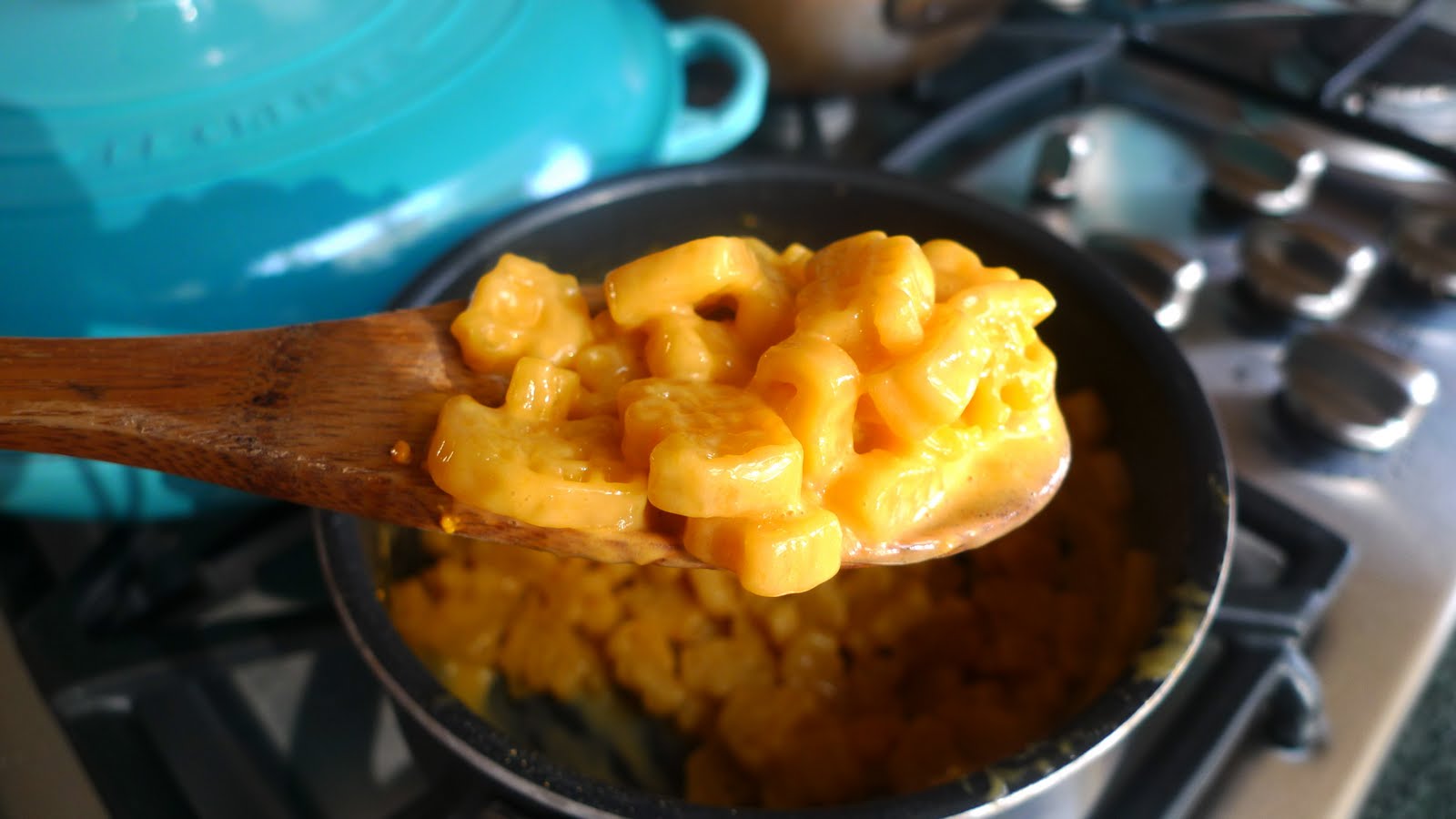 siriously delicious "Cars 2" Mac & Cheese