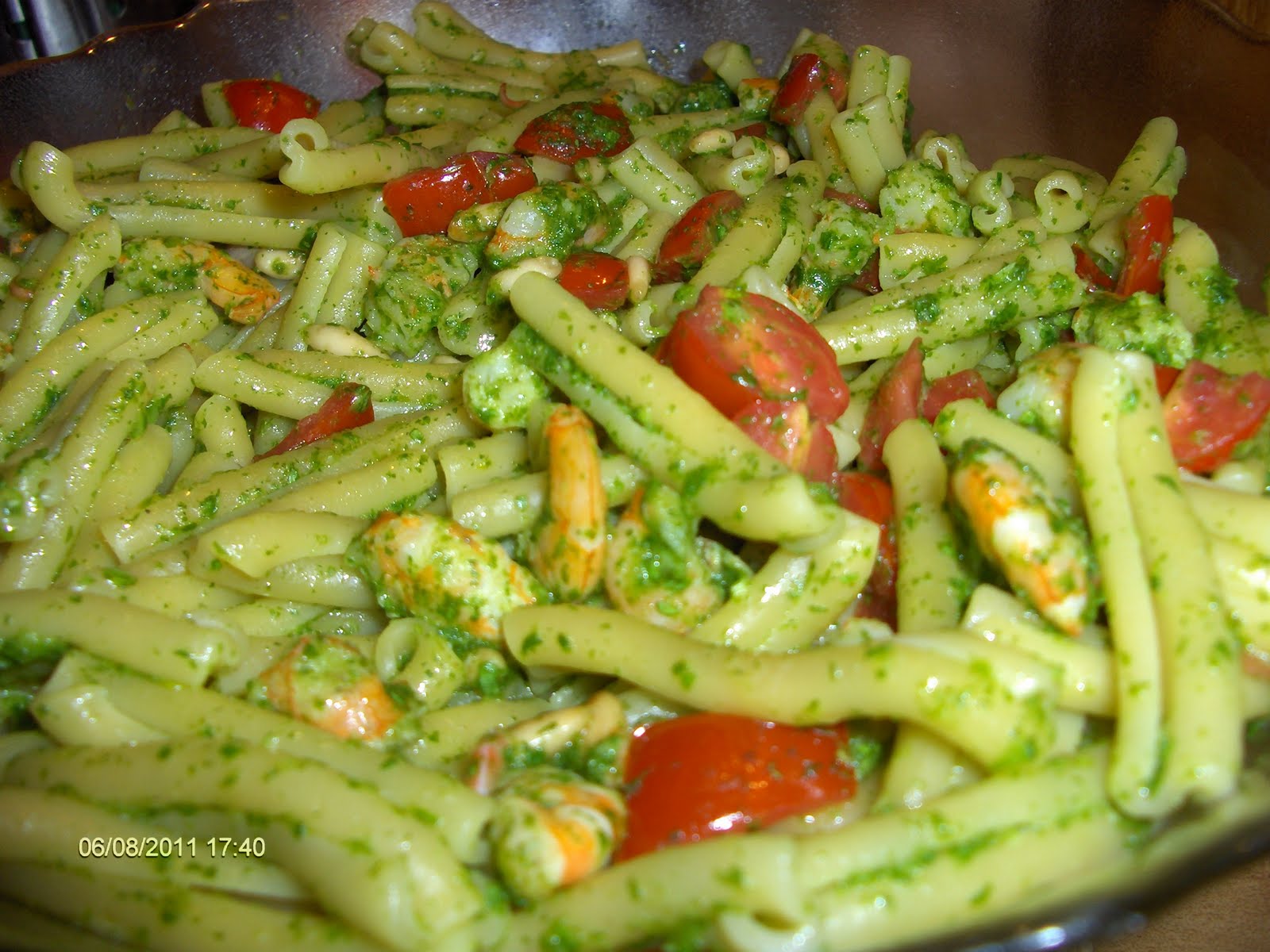 CASERECCE CON SALSA ALLA RUCOLA E GAMBERI