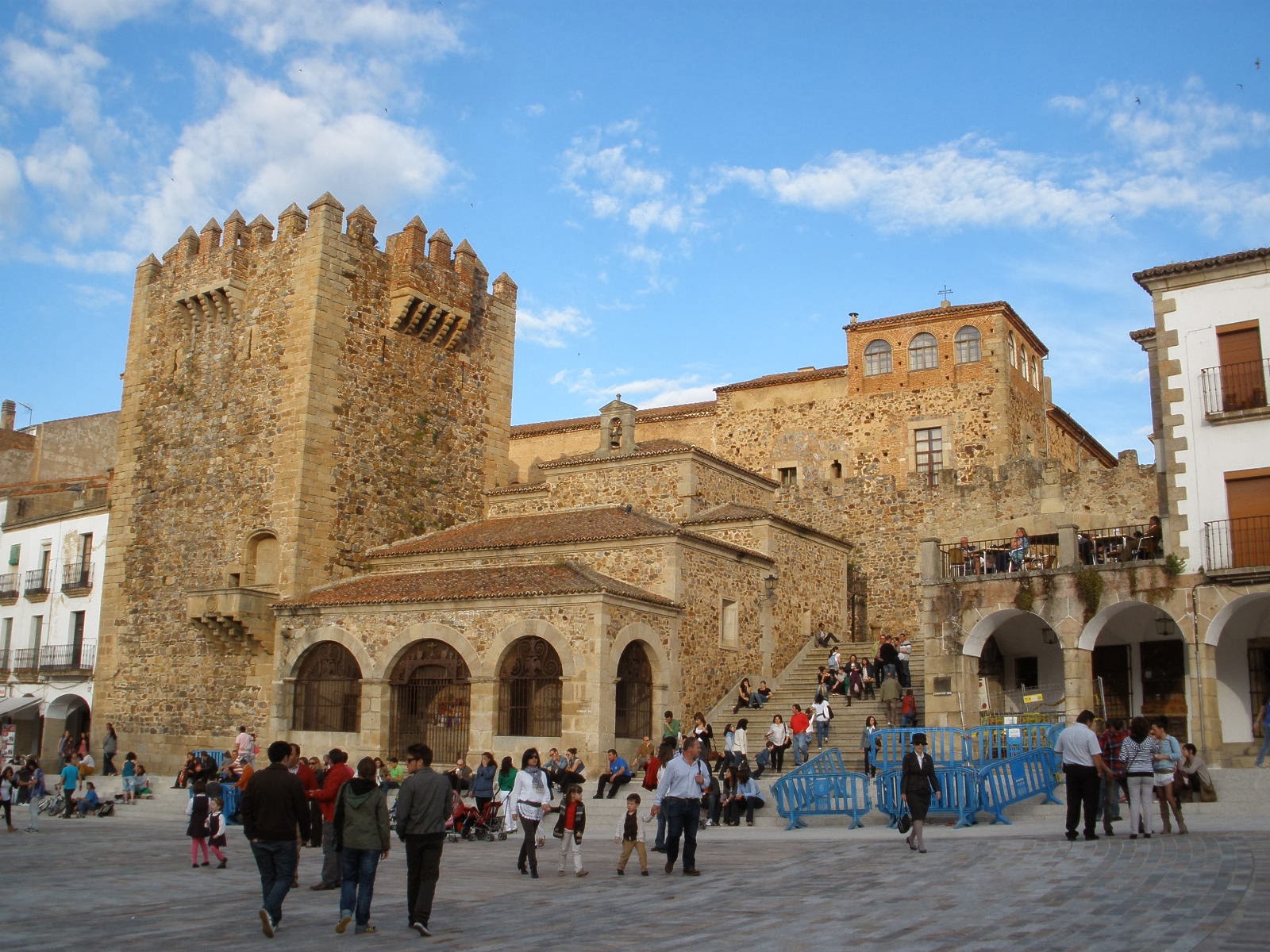 Unos amigos de Paradores Cáceres y su Parador "El Comendador"