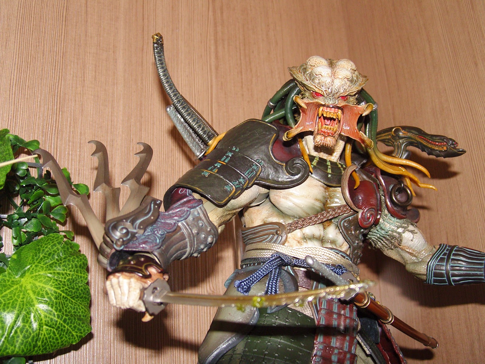 Gundam Warehouse: Hot Toys Samurai Predator 1/6 Scale