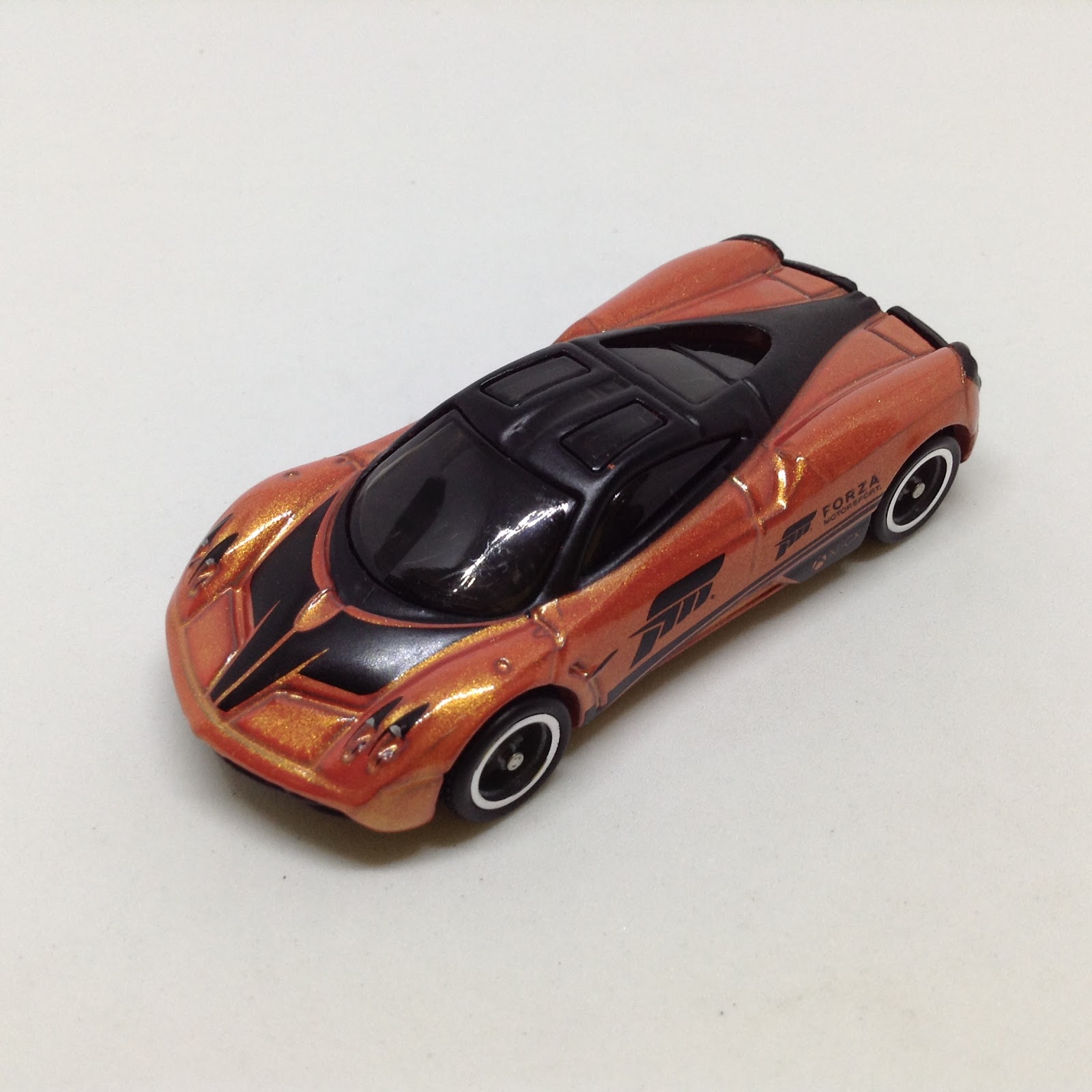 Hot wheels retro entertainment Forza Motorsport Pagani Huayra 5/5 243l