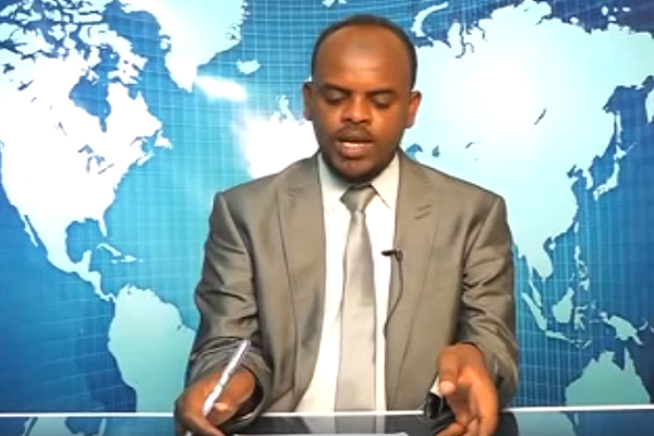 فيديو مضحك:  مذيع صومالي وقع في موقف محرج للغاية.. فشل في قراءة اسم مسؤول صيني زار بلاده !