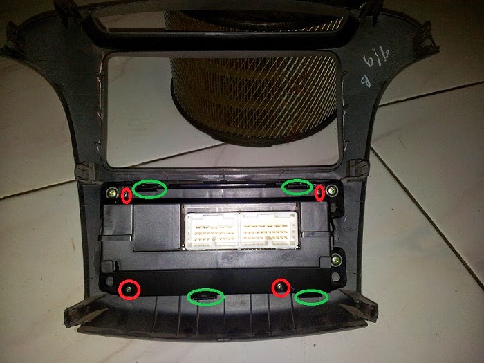 DIY : ganti warna lampu tombol panel AC innova V 1st gen {ipah2.0v}