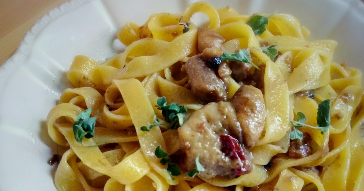 TAGLIATELLE FUNGHI PORCINI E SPECK ,QUELLE DELLA NONNA ! CUCINA SOTTO