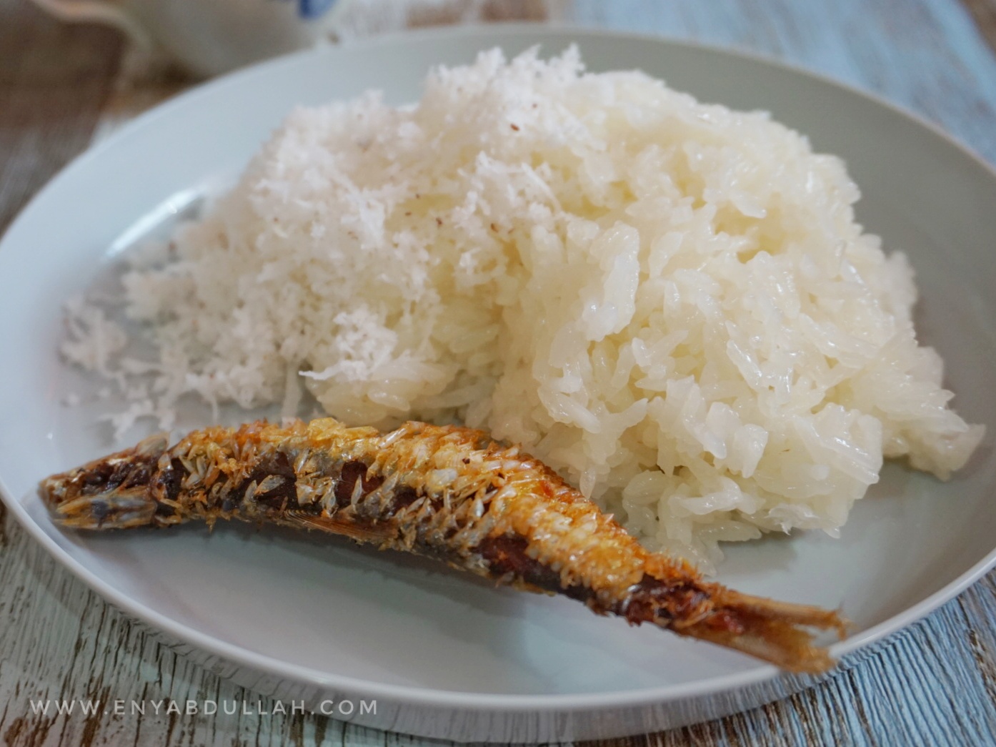 Tips masak pulut, pulut tanak, sukatan air beras pulut, cara masak pulut, pulut kukus, pulut ikan kering