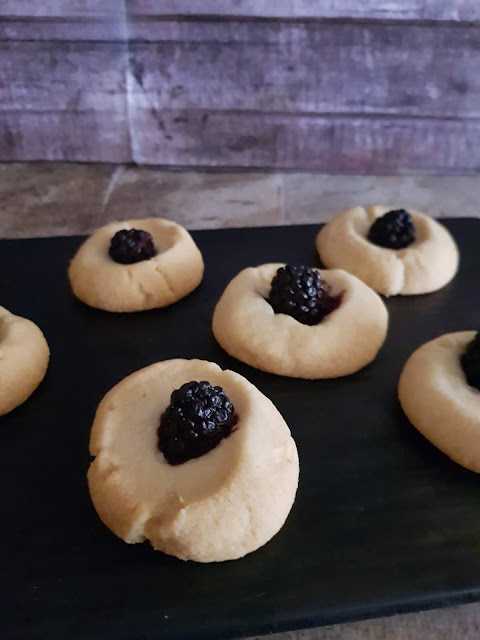 ginger-and-blackberry-cookies, galletas-de-jengibre-y-mora