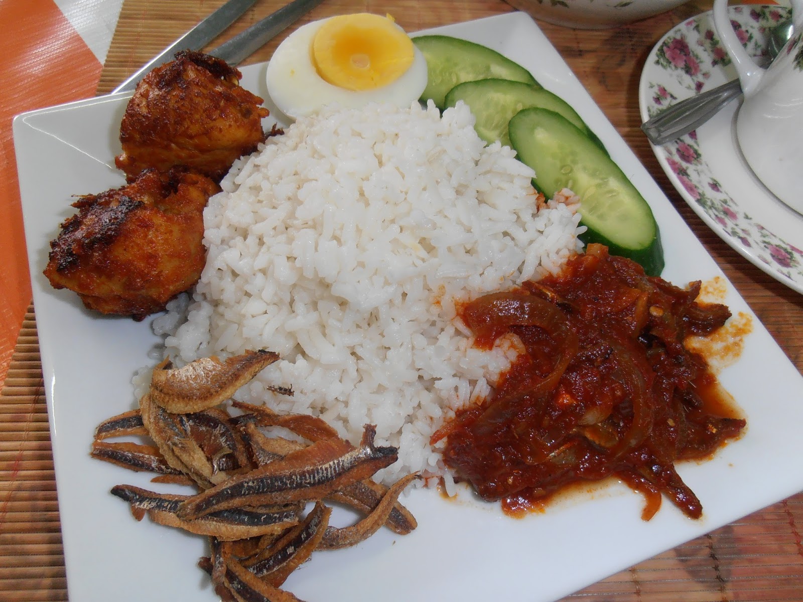 DIARI DIELA Nasi Lemak Ayam Berempah