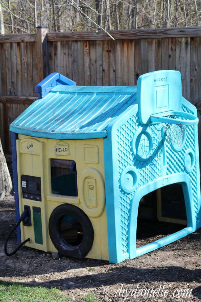 Painted Little Tikes Playhouse: After almost 2 years. Painted Little Tikes Playhouse: After almost 2 years.