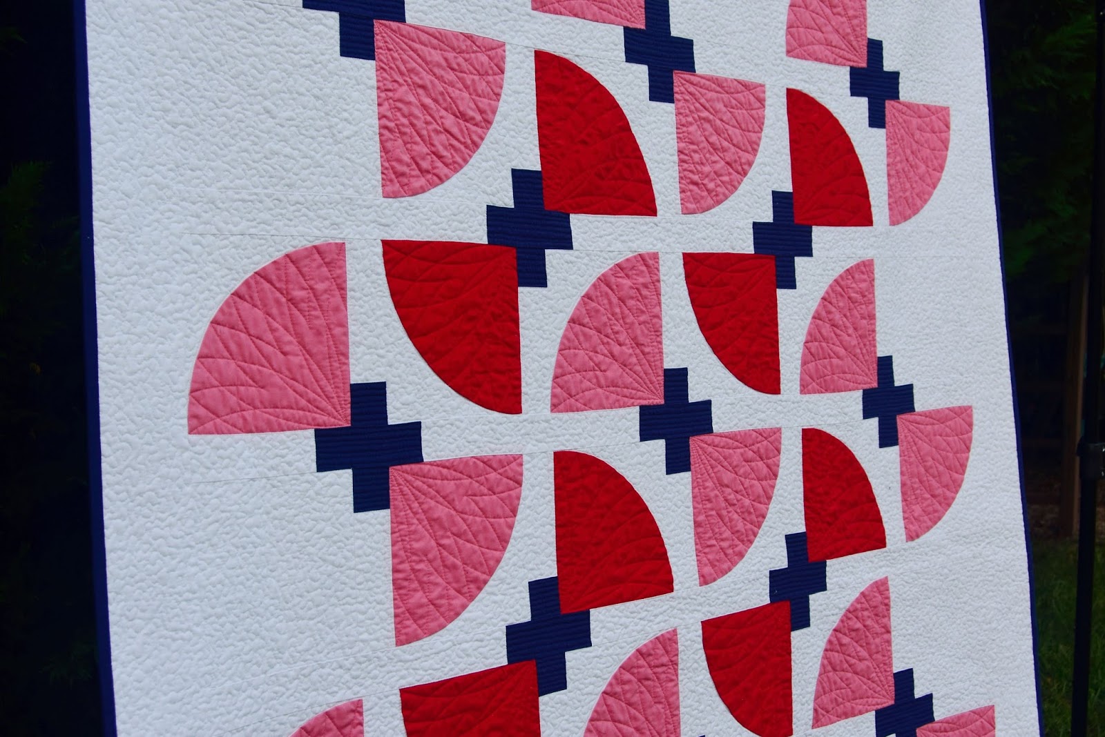 Meadow Mist Designs Flutter ++ Modern Quilts Unlimited Issue 22