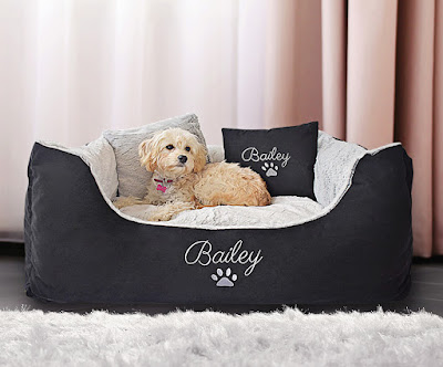 Bailey's Beds personalised dog bed in black Christmas dog ideas 2018