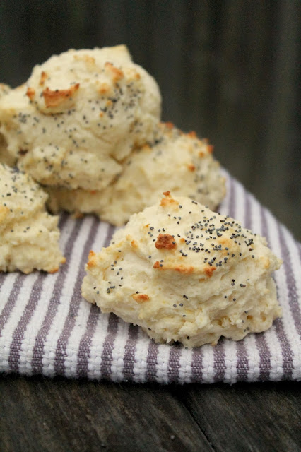 Poppy Seed Drop Biscuits via @labride