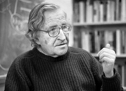 Lire Chomsky